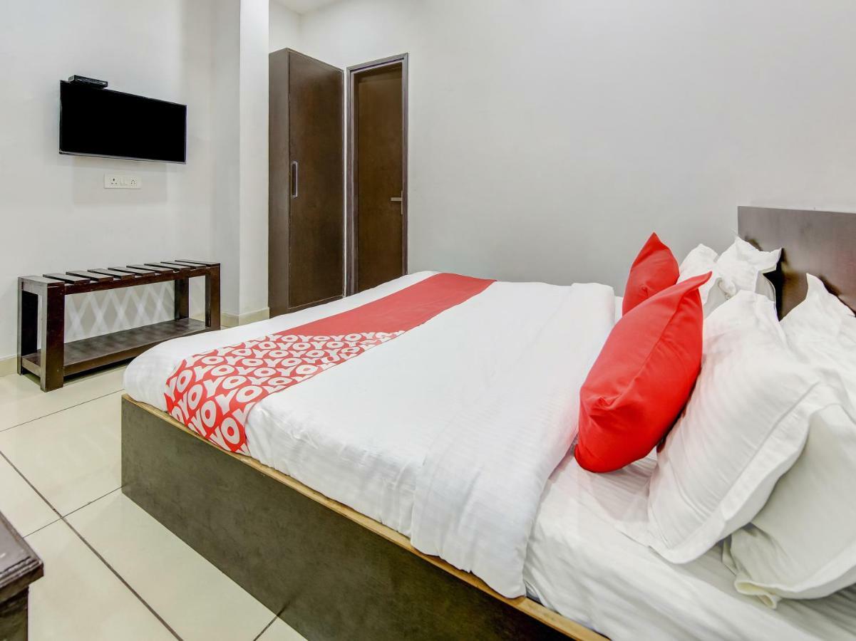 Oyo 27999 Hotel Deep Sirsa ภายนอก รูปภาพ