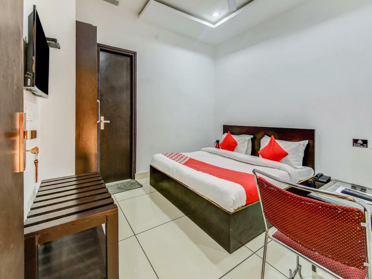 Oyo 27999 Hotel Deep Sirsa ภายนอก รูปภาพ