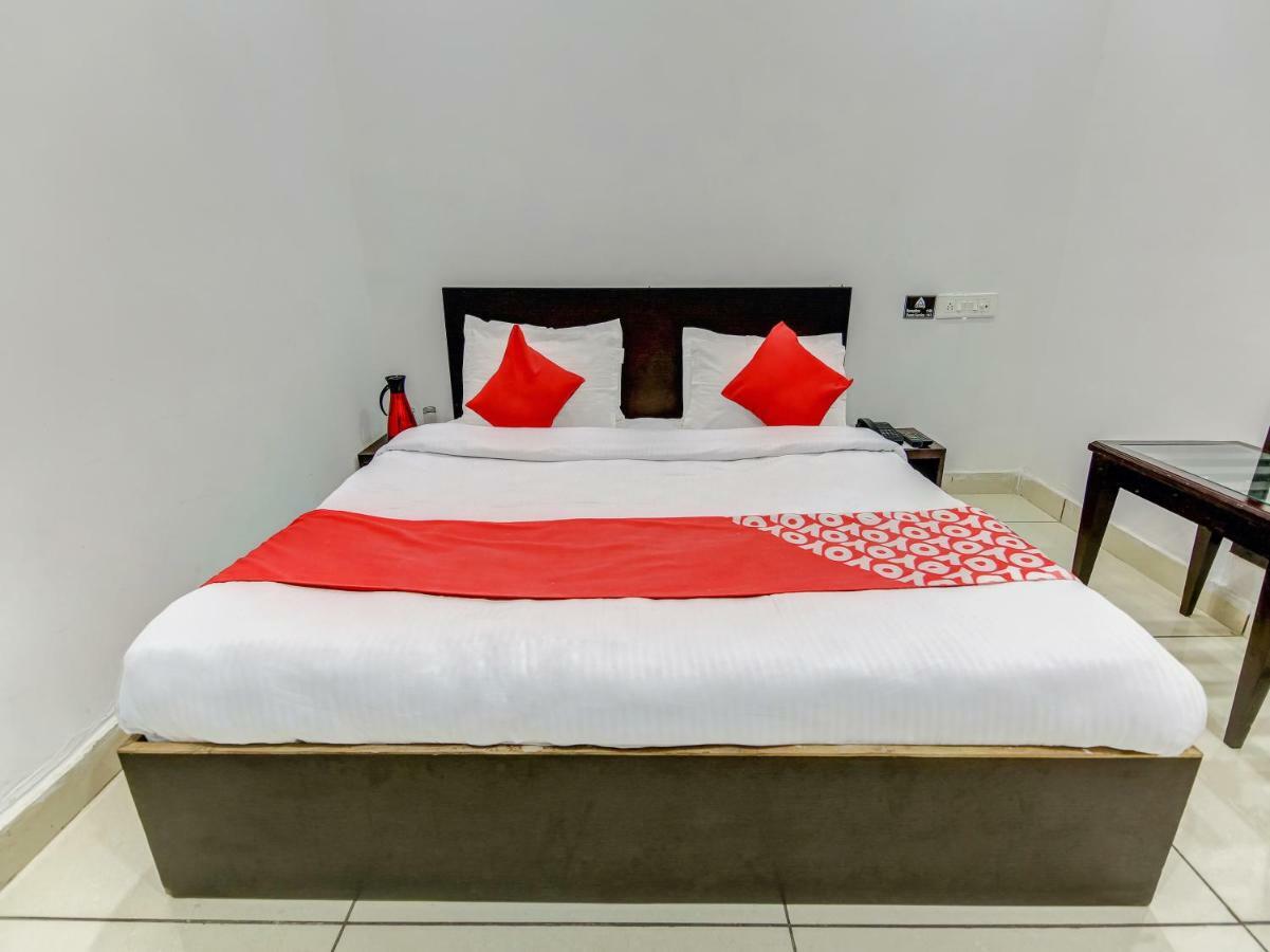 Oyo 27999 Hotel Deep Sirsa ภายนอก รูปภาพ