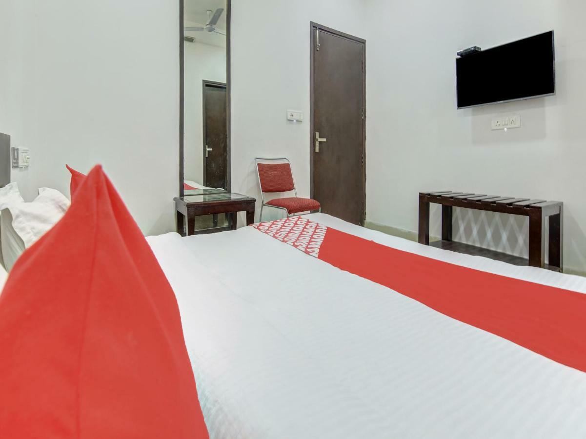 Oyo 27999 Hotel Deep Sirsa ภายนอก รูปภาพ