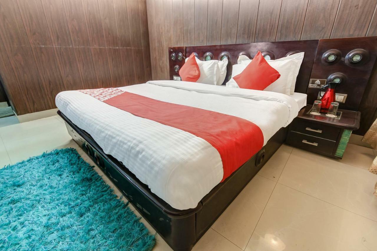 Oyo 27999 Hotel Deep Sirsa ภายนอก รูปภาพ