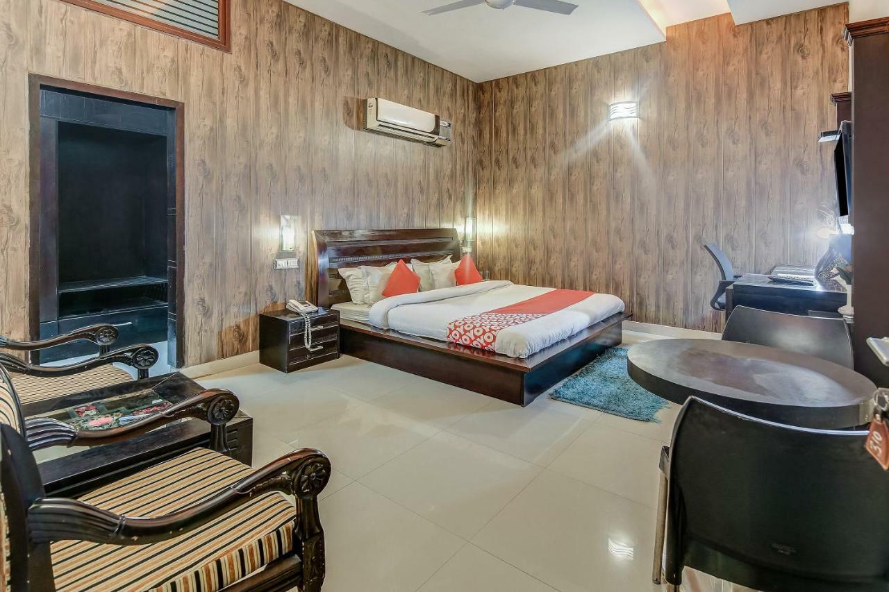 Oyo 27999 Hotel Deep Sirsa ภายนอก รูปภาพ