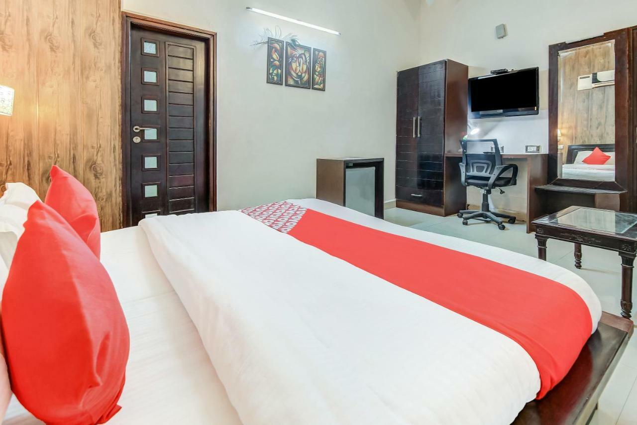 Oyo 27999 Hotel Deep Sirsa ภายนอก รูปภาพ
