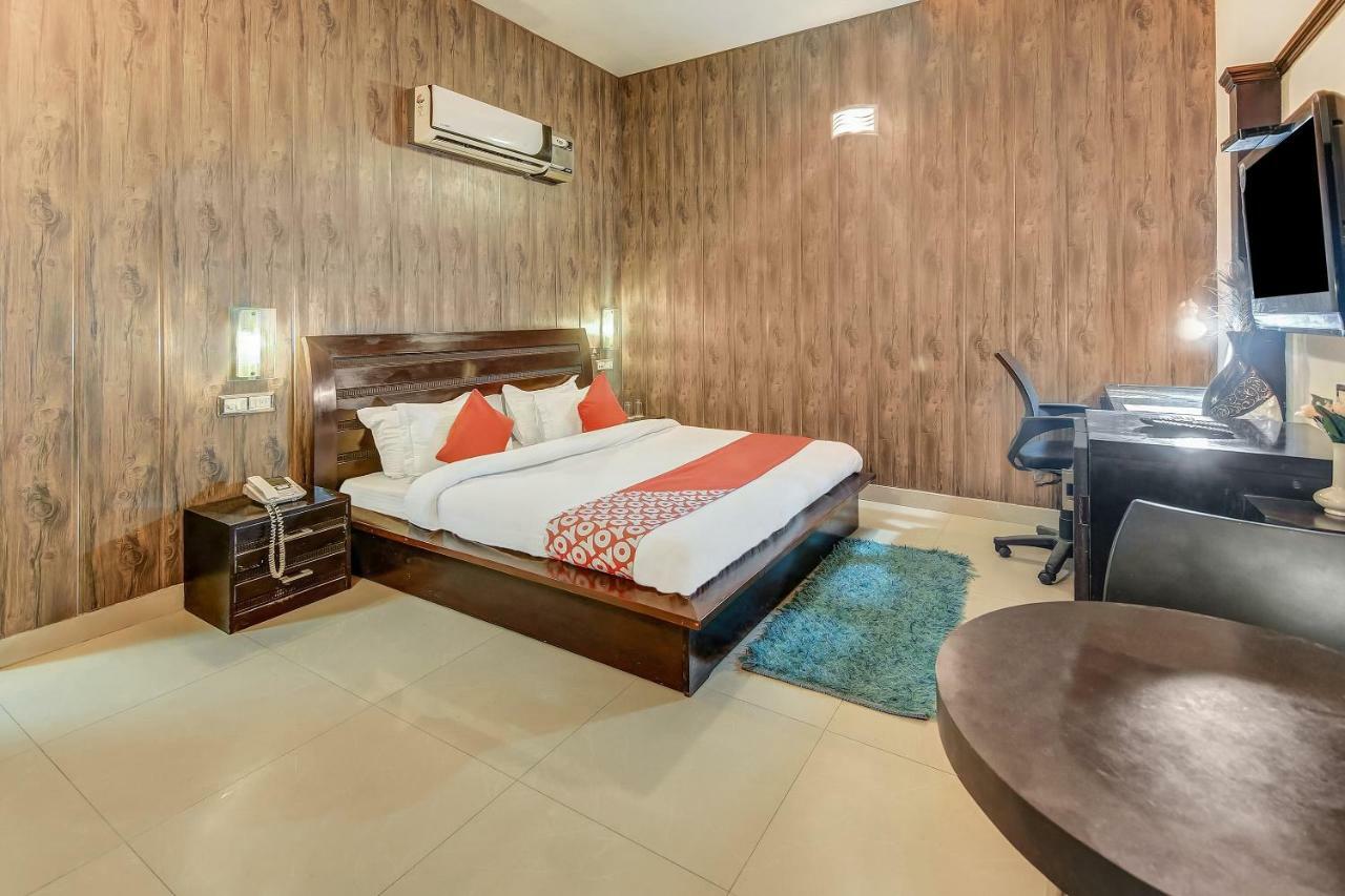 Oyo 27999 Hotel Deep Sirsa ภายนอก รูปภาพ