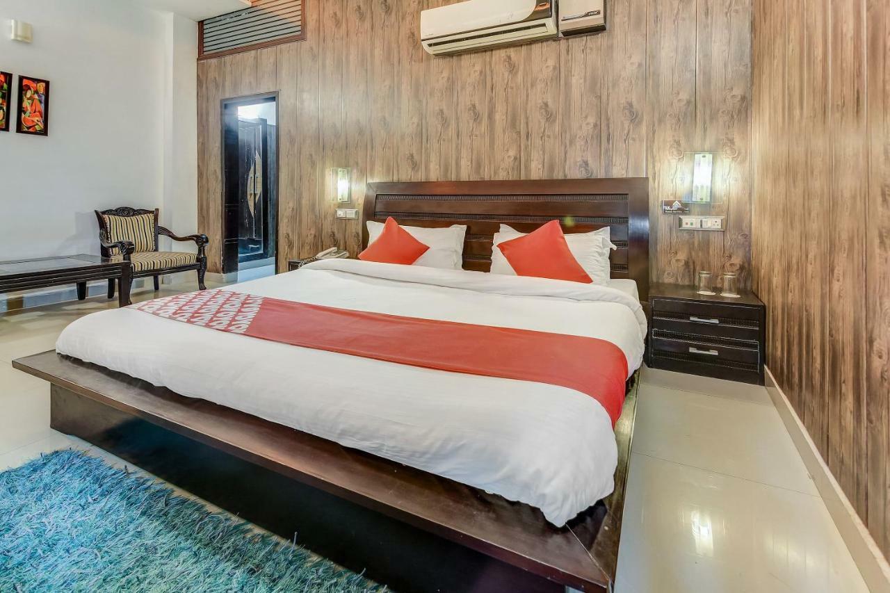 Oyo 27999 Hotel Deep Sirsa ภายนอก รูปภาพ